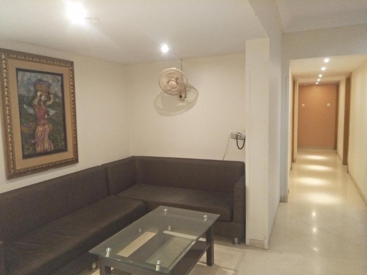 Treebo Trend Hotel Basera Пюн Екстериор снимка